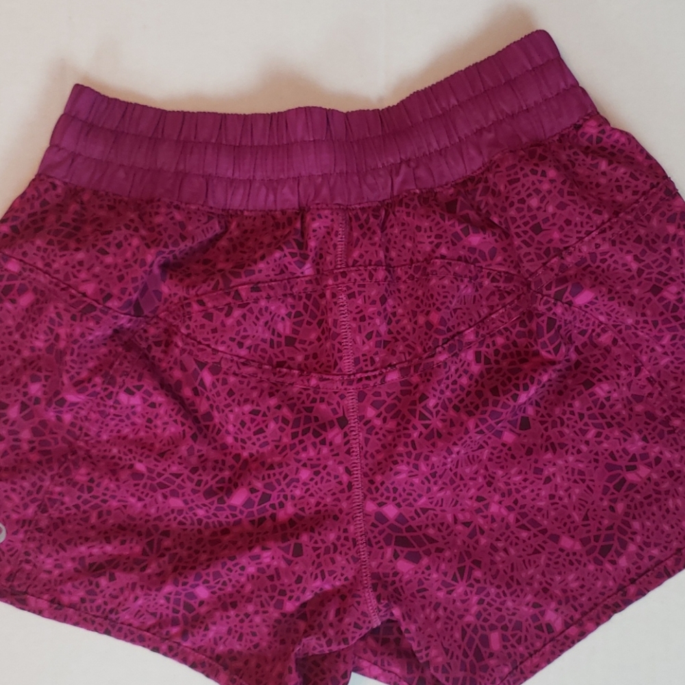 Lululemon Tracker Shorts size 6